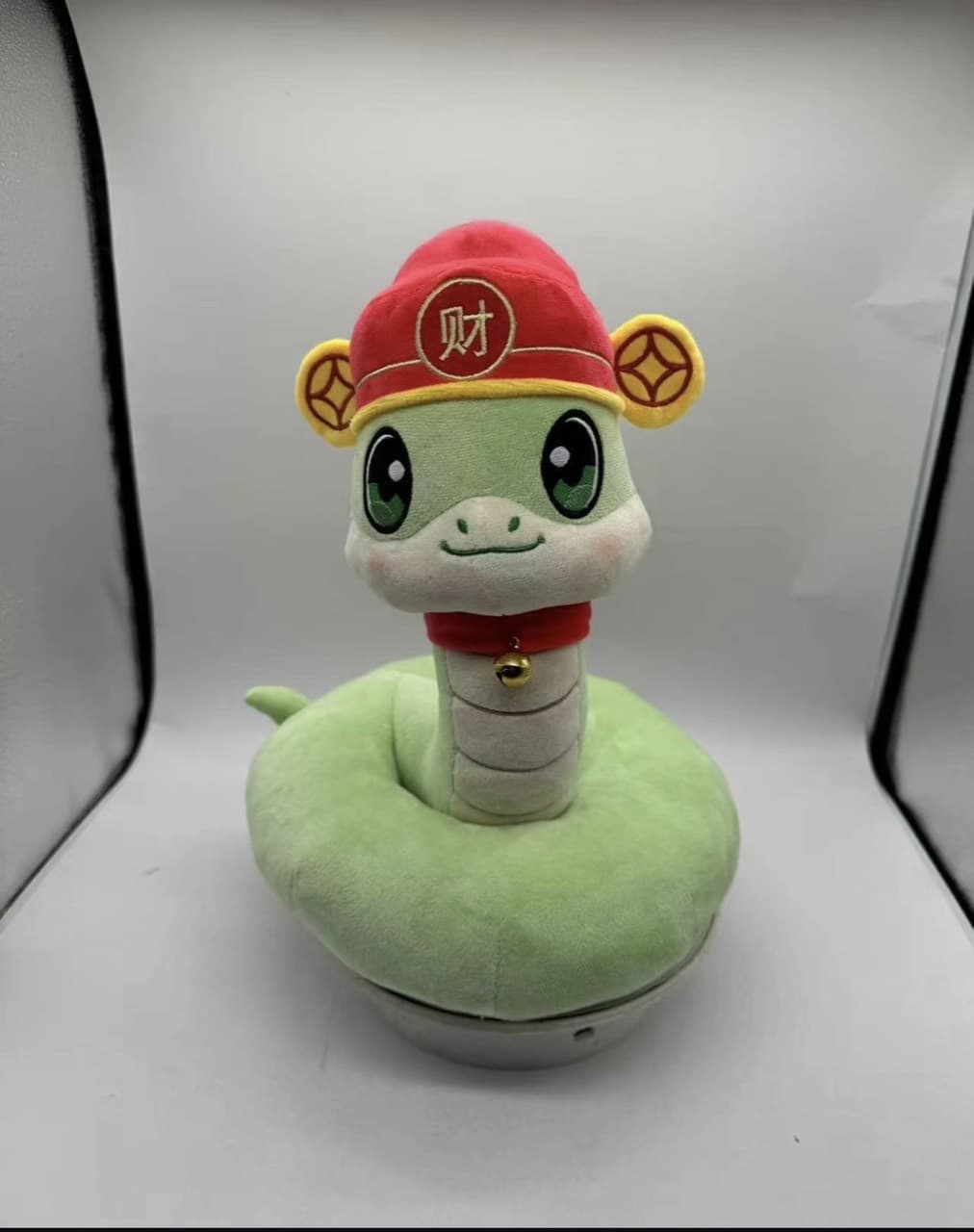 Peluche personalizado de la serpiente del zodiaco para una campaña estacional